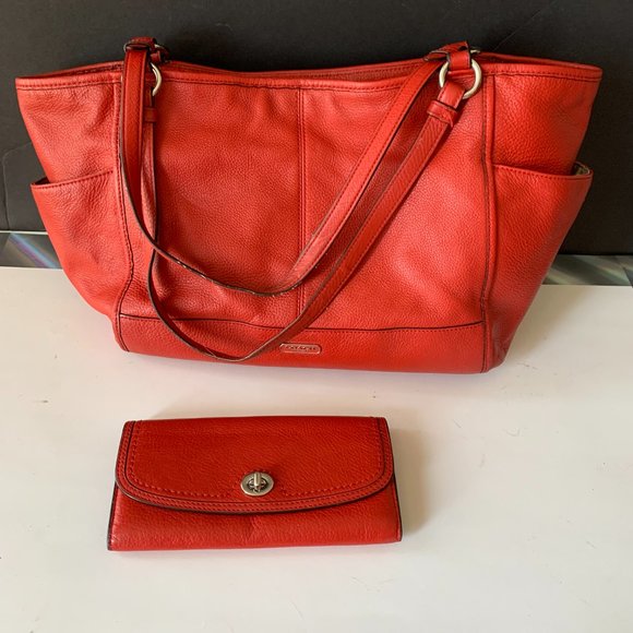 COACH PARK LEATHER CARRIE TOTE BAG $ 378 AND WALLET ORANGE RED 1492-F29898 - Picture 1 of 16